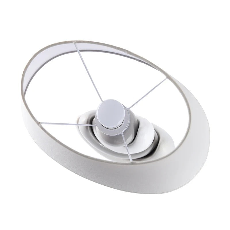 Lampa stołowa z rzeźbiarską, warstwową podstawą