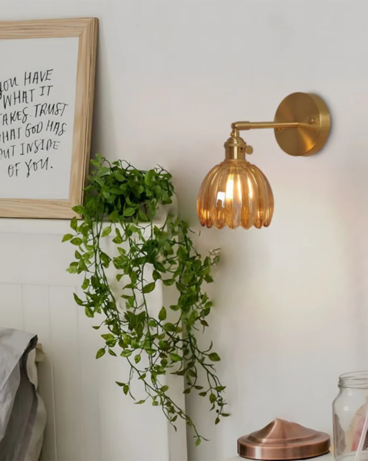 Lampa Ścienna Szklana Kopuła Vintage – Eleganckie Oświetlenie z Ciepłym Nastrojem 8