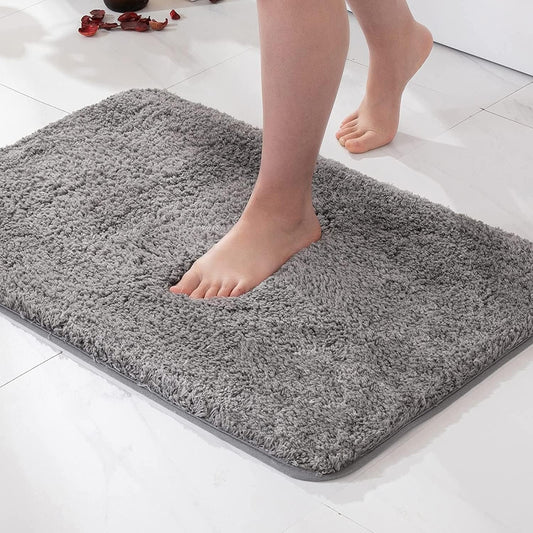 Mata Łazienkowa z Pluszu Futrzanego – Bezpieczny Komfort w Każdej Łazience 1