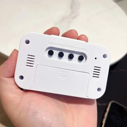 Cyfrowy Budzik LED Z Funkcją Alarmu – Nowoczesny Design I Praktyczne Funkcje 3