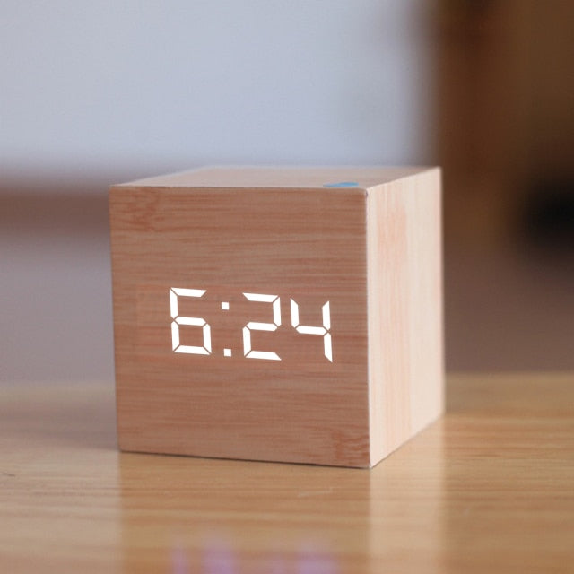 Cyfrowy Budzik LED Z Oświetleniem – Nowoczesne Funkcje i Kompaktowy Design 5