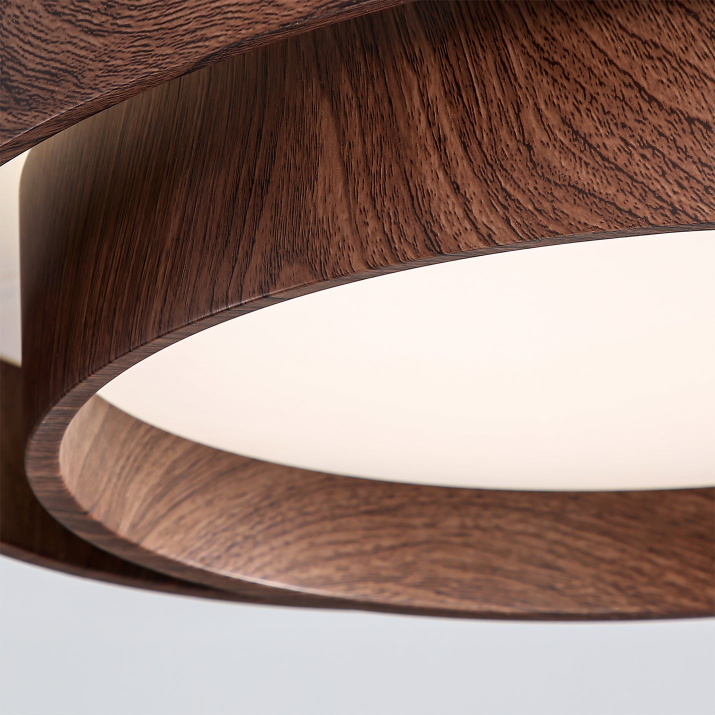 Drewniana Lampa Sufitowa Vaako – Eleganckie Oświetlenie LED do Wnętrza 3