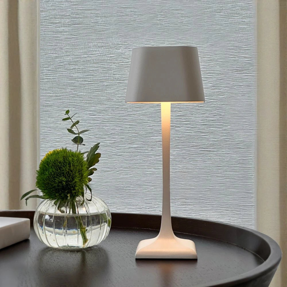 Elegancka Aluminiowa Lampa Stołowa Bezprzewodowa – Idealna na Romantyczne Wieczory 2