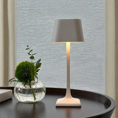 Elegancka Aluminiowa Lampa Stołowa Bezprzewodowa – Idealna na Romantyczne Wieczory 2