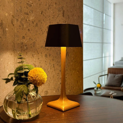 Elegancka Aluminiowa Lampa Stołowa Bezprzewodowa – Idealna na Romantyczne Wieczory 3