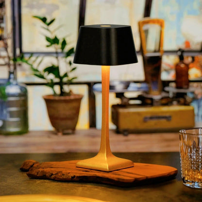 Elegancka Aluminiowa Lampa Stołowa Bezprzewodowa – Idealna na Romantyczne Wieczory 5