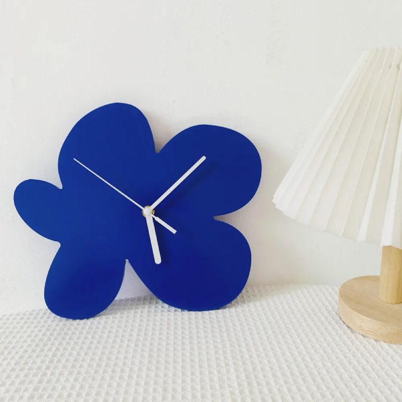 Geometryczny Zegar Ścienny z Drewna – Elegancki Element Dekoracyjny do Twojego Wnętrza 2