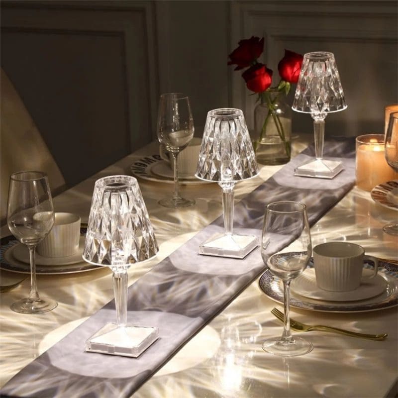 GlimmerLux Kryształowa Lampa Stołowa – Eleganckie Oświetlenie z Dotykowym Ściemniaczem 3