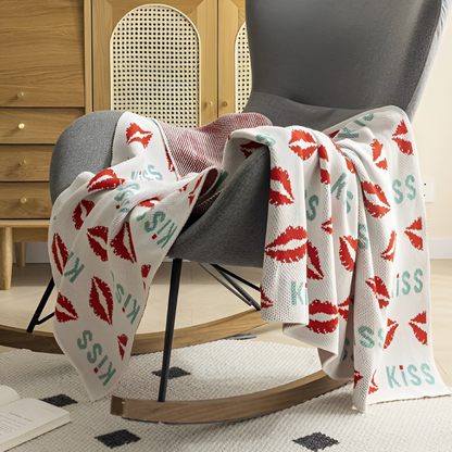 Koc Polarowy HeartiKnit w Kratę – Komfort i Elegancja w Twoim Wnętrzu 6