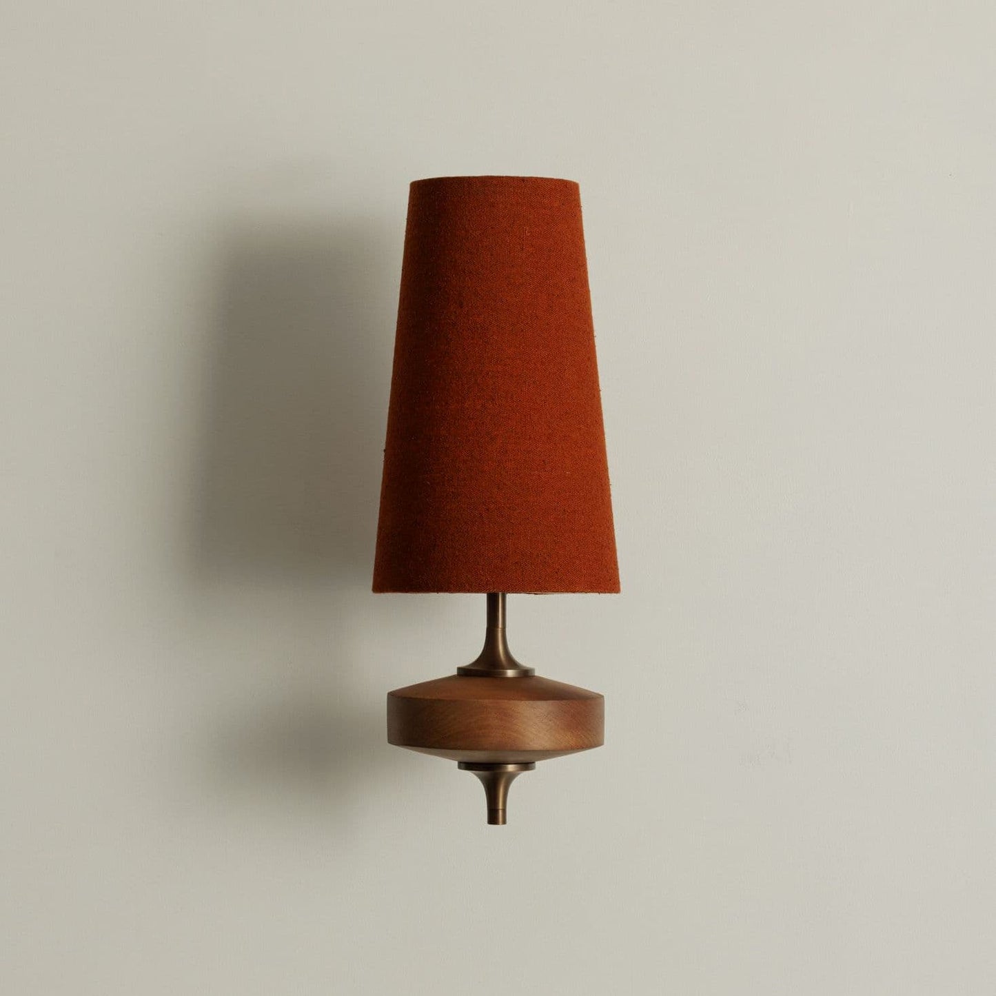 Lampa Ścienna Hour Rho – Naturalny Urok Drewna w Twoim Wnętrzu 5