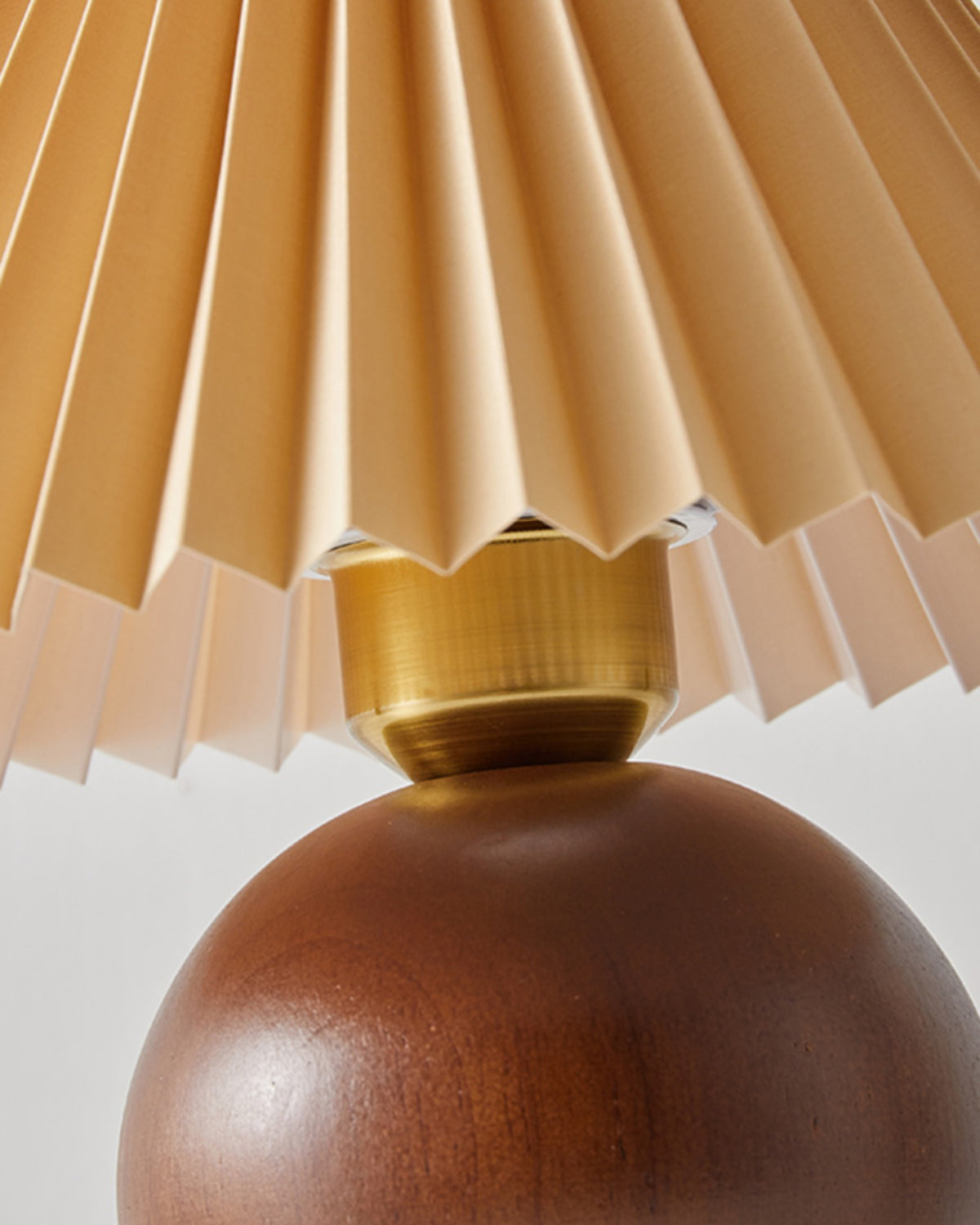 Lampa Stołowa Haddie Czarno-Dębowa – Nowoczesny Styl i Przytulne Światło 6