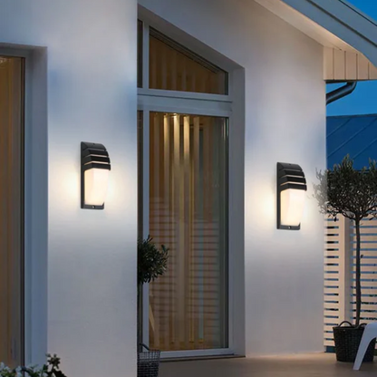 Lampa Zewnętrzna Zymor z Czujnikiem – Eleganckie Oświetlenie na Tarasie i w Ogrodzie 6