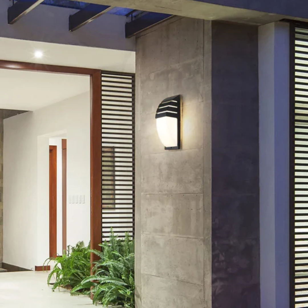 Lampa Zewnętrzna Zymor z Czujnikiem – Eleganckie Oświetlenie na Tarasie i w Ogrodzie 7