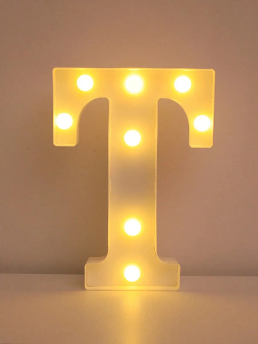 Nowoczesna Lampa LED do Salonu – Stylowy Akcent w Wnętrzu 12