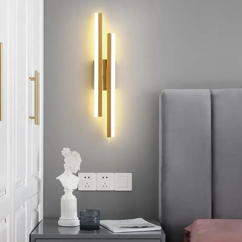 Nowoczesny Kinkiet LED Mosiężny – Eleganckie Oświetlenie Ścienne 2
