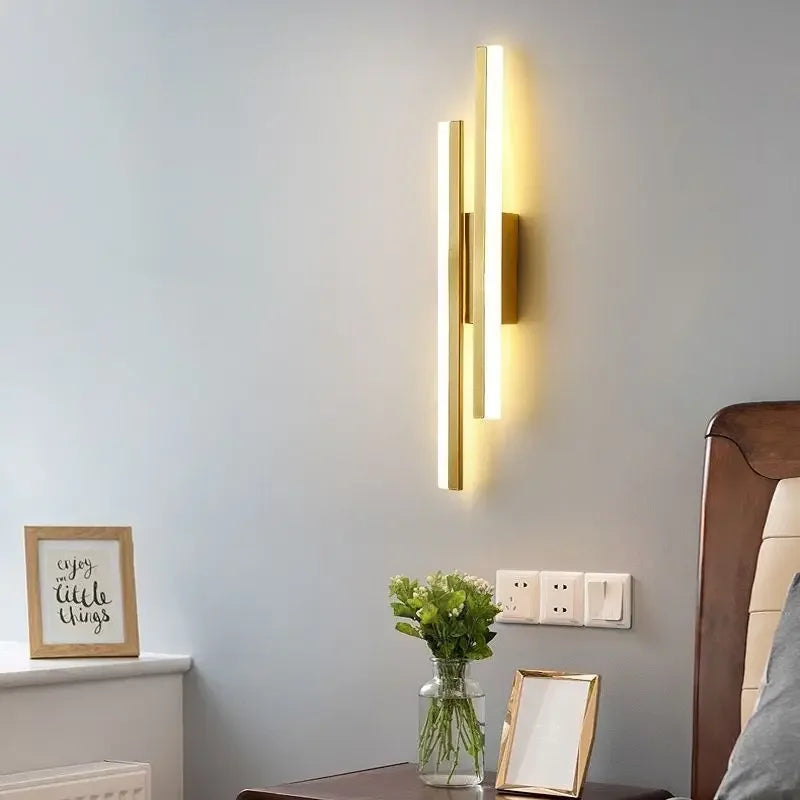 Nowoczesny Kinkiet LED Mosiężny – Eleganckie Oświetlenie Ścienne 6