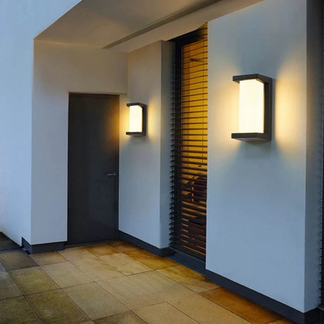 Nowoczesny Kinkiet Zewnętrzny z Czujnikiem – Elegancka Atmosfera Świetlna 3