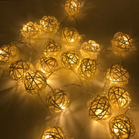 Rattanlampor - dekorativa LED-bollar
