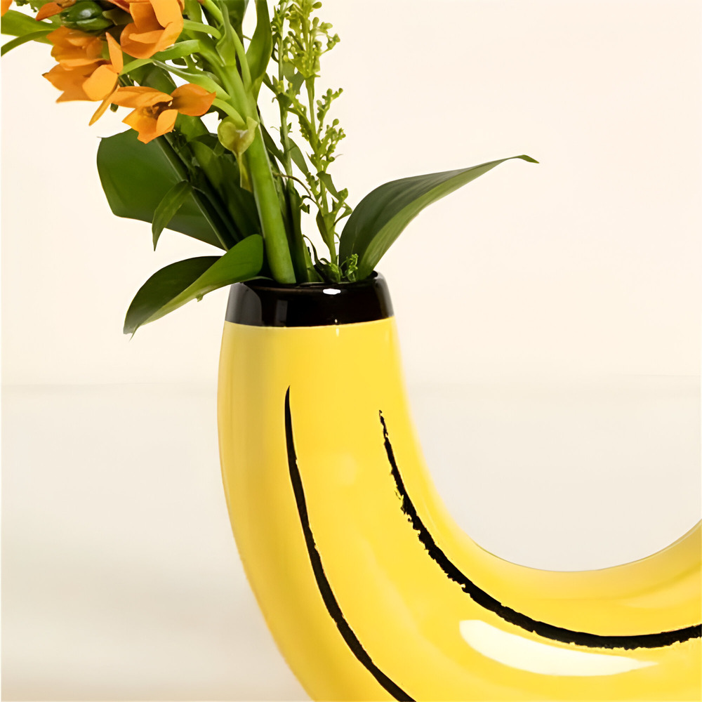 Wazon w Kształcie Banana – Nowoczesny Styl dla Twoich Kwiatów 3