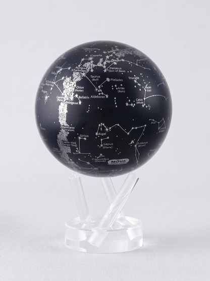 Srebrna Konstelacja Mova Globe – Fascynujący Ruch Niebiańskich Ciał