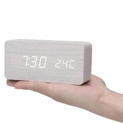 <strong>Woodsense Drewniany Zegar LED</strong> – <strong>Nowoczesny Design z Sterowaniem Głosowym</strong> 13